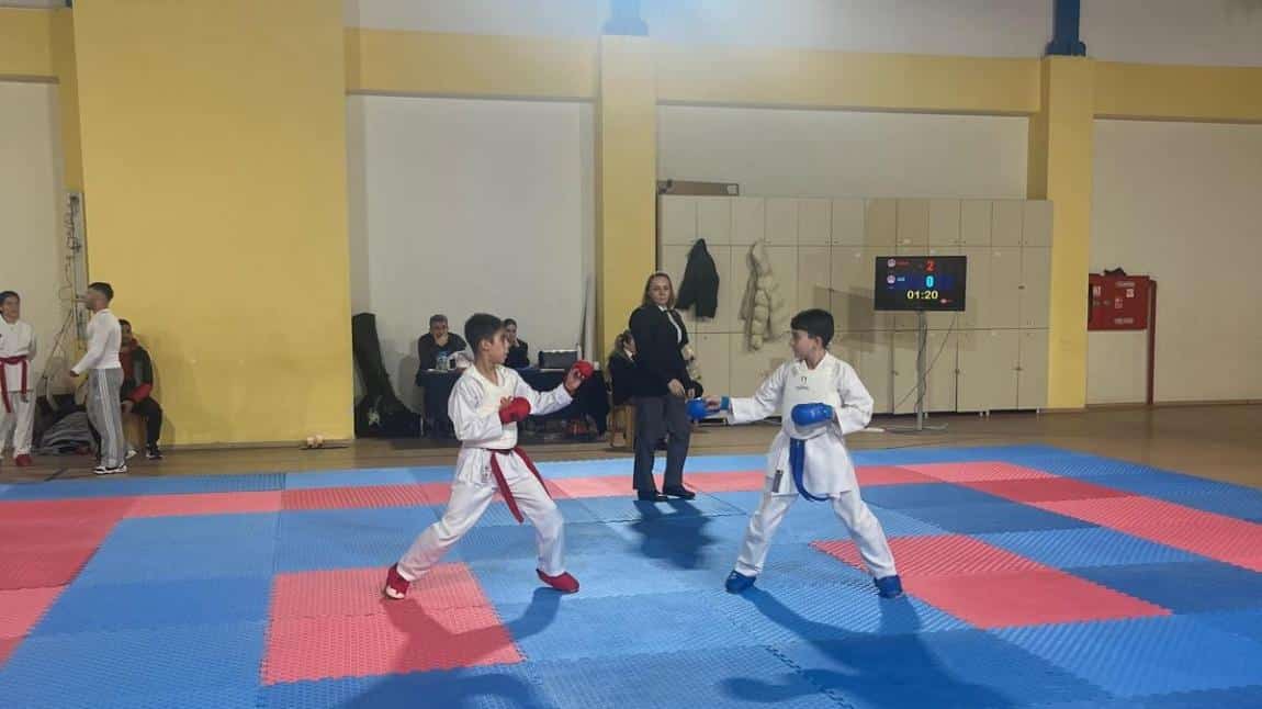 Okul sporları karate müsabakalarında öğrencimiz Arda Ozan Mercan Düzce il birincisi oldu